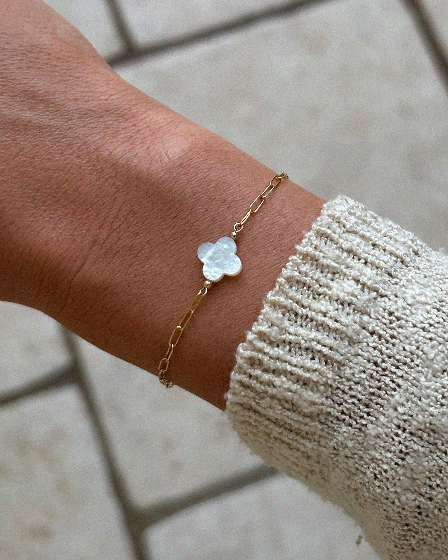 Thin Drawn Cable Chain White Clover Bracelet