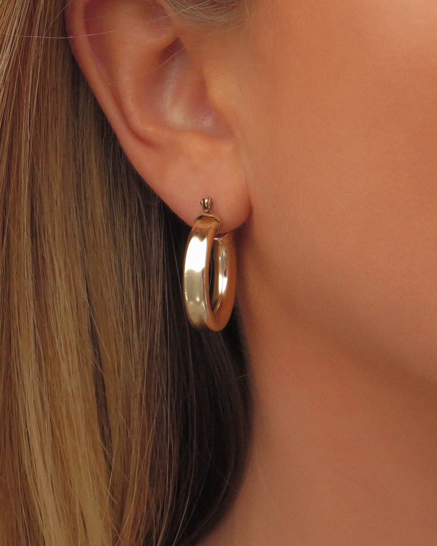 Milan Hoop Earrings - 14k Yellow Gold Fill